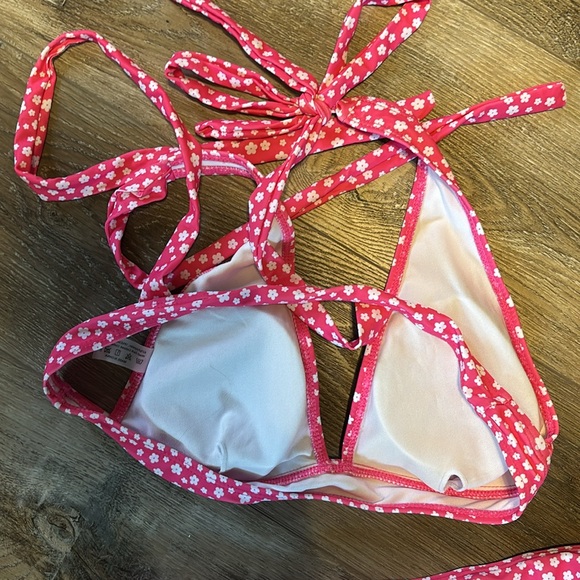 Bathing suit - Picture 2 of 2